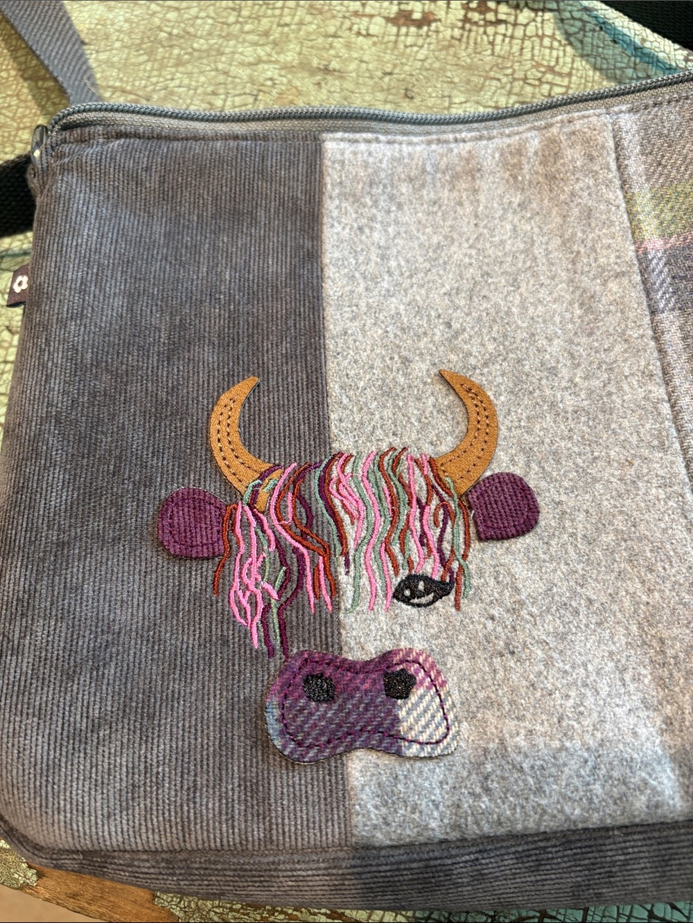 Earth Squared Highland Cow Crossbody Bag Plaid Tweed Fair Trade Purse - Picture 3 of 7
